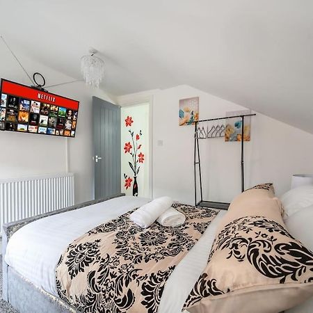 -16Pt- For Your Relaxed & Cosy Stay & Free Parking Leeds  Exteriör bild