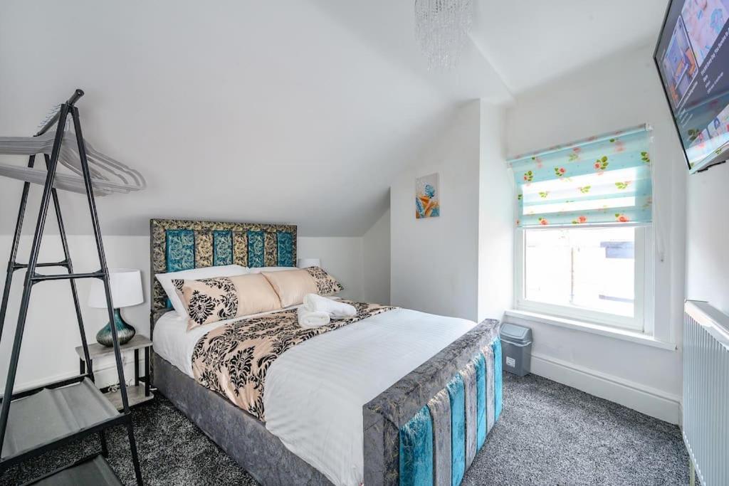 -16Pt- For Your Relaxed & Cosy Stay & Free Parking Leeds  Exteriör bild