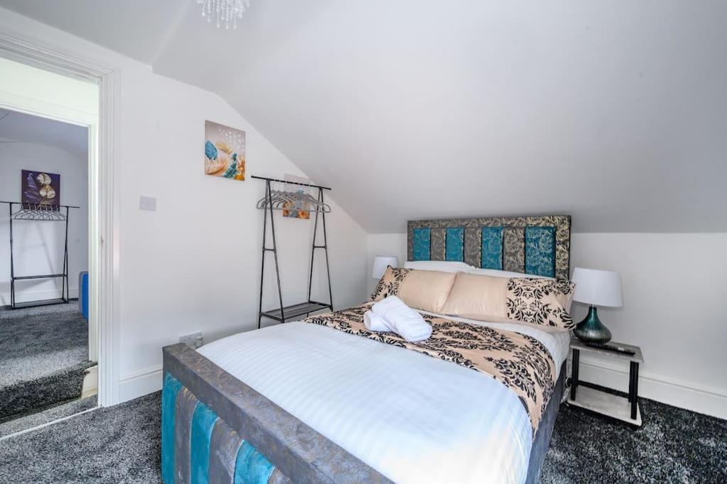 -16Pt- For Your Relaxed & Cosy Stay & Free Parking Leeds  Exteriör bild