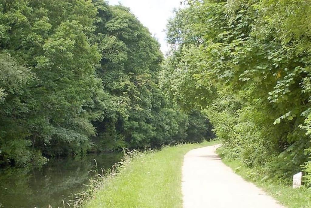 -16Pt- For Your Relaxed & Cosy Stay & Free Parking Leeds  Exteriör bild